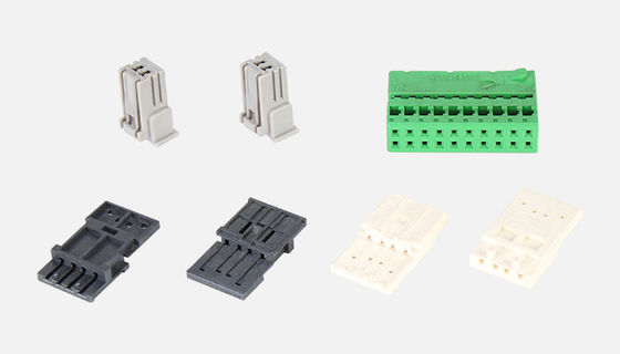Inyección de plástico moldeado a medida con material LCP para la industria electrónica