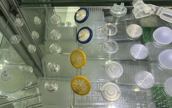 Un buen precio. Desvincular tapa cosméticos embalaje piezas de plástico molde de inyección empresa de diseño 3D molde personalizar herramientas DFM fabricante en línea