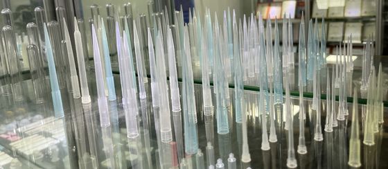 Moldeado de moldes de micropipeta de múltiples cavidades de alta precisión médica