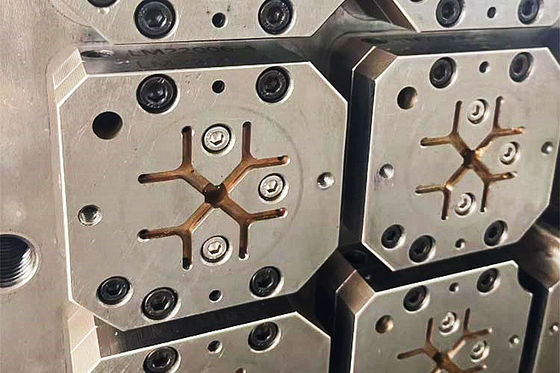 comprar Diseño de molde 2D de piezas médicas de silicona para una producción precisa online manufacture