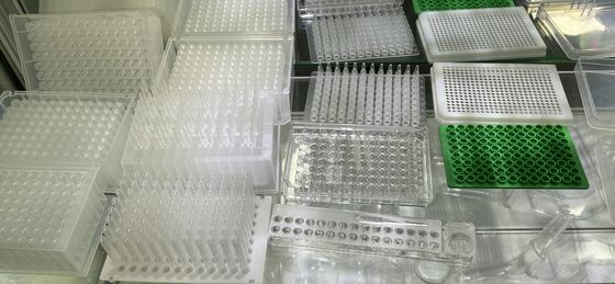 Un buen precio. Moldeado por inyección médica Moldeado por micropipeta de múltiples cavidades en línea